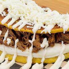 Cachapa Carne Mechada